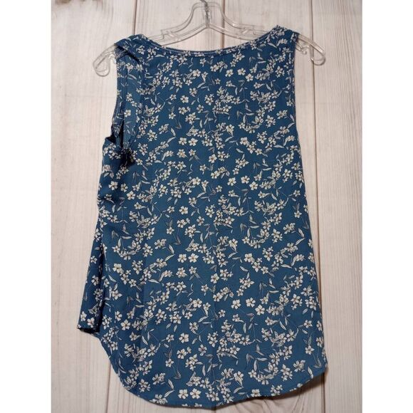 Banana‎ Republic Shirt Ladies Small Blue White Floral Sleeveless - Picture 2 of 7